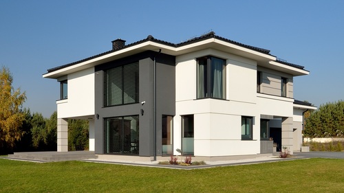 Od piwnicy po dach – kompleksowa izolacja jako fundament nowoczesnego domu